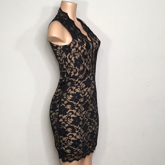 New Karen Kane black stretch lace dress. S-4/6 - Picture 6 of 9